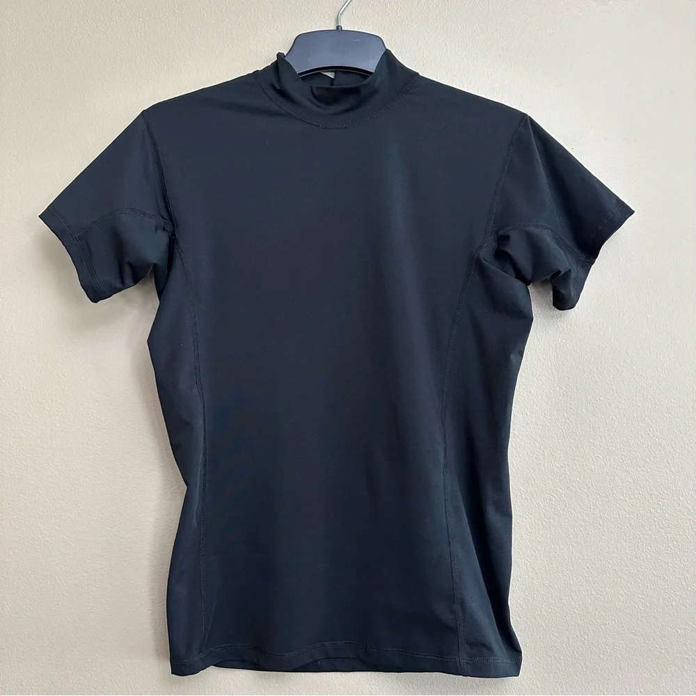 Patagonia Short Sleeve Rashguard - Picture 2 of 9